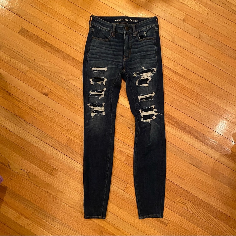 American Eagle women’s ripped jegging 2